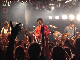 NICO、精悍パフォーマンスで長崎初上陸ライブを彩る