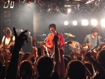 アンコール後の挨拶で、古村は「俺、長崎が好きになりました」とはにかみながら告白。それに乗じて、光村、坂倉、対馬の3人も「俺も長崎が好きになりました！」と続けて喝采を浴びた。