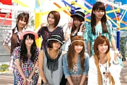 主演舞台「FASHIONABLE(ファッショナブル)」の制作発表に出席したモーニング娘。の8人。