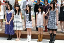 「Jc&Jkオーディション」に合格した5人。写真左から加藤優実（かとうゆうみ）、南寧々（みなみねね）、土方穂乃花（ひじかたほのか）、鞘師里保（さやしりほ）、山田夏子（やまだなつこ）。