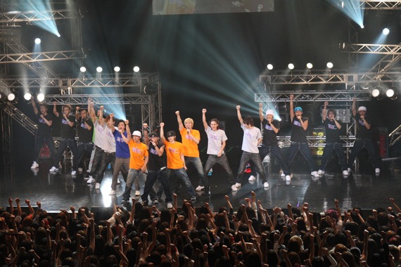 「UNITED～RISING DANCE FESTIVAL～」でのパフォーマンスの模様。