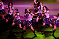 「ピノキオ軍」をパフォーマンス中のSKE48。