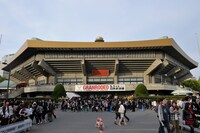 写真は開演前の様子。