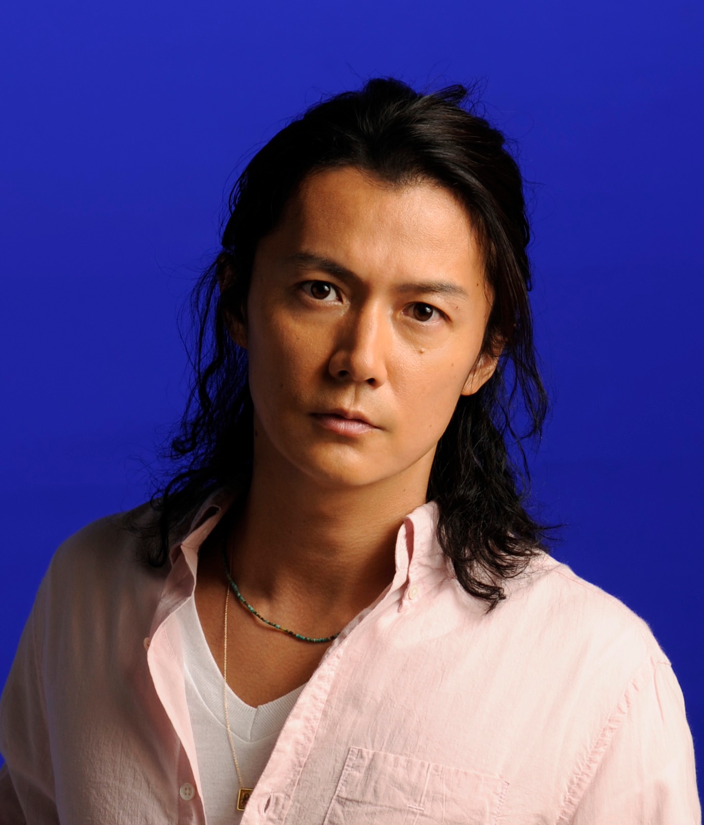 NHK大河ドラマ「龍馬伝」の撮影で多忙な毎日を送る福山だが、その合間を縫って「蛍」のレコーディングを敢行したとのこと。
