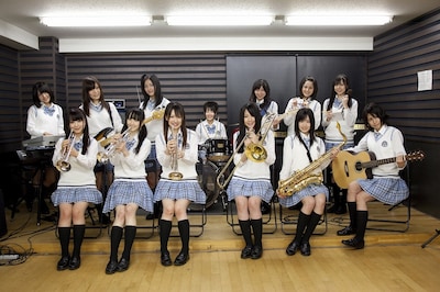 現在「SKE48学園」番組特設サイトでは、このスペシャルバンドの名前を投票で受付中。もっとも投票数の多かったものをバンド名として、7月17日のライブで発表される。投票締め切りは明日6月30日。