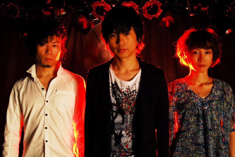 結成10周年を記念して1月から自主企画イベント「正夢になった夜」を開催中のつばき。8月上旬からはツアー形式で各地で行われる。