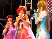 写真は6月19日の「次世代ワールドホビーフェア '10 SUMMER」でのパフォーマンスの様子。