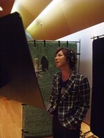 松岡は「仮面ライダー」の放送がスタートした1971年生まれ。SOPHIAのファンクラブと松岡が出演する役名が同じ「エターナル」であるなど、さまざまな偶然が重なっている。