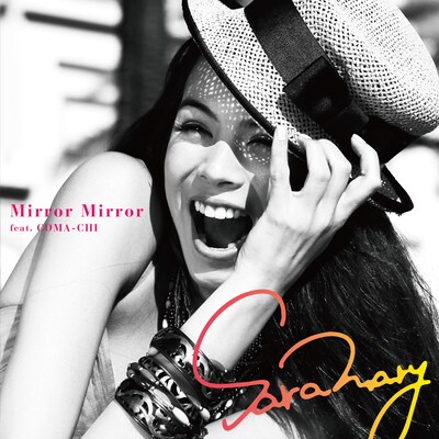 シングル「Mirror Mirror feat.COMA-CHI」のジャケット。レコチョクでは表題曲の先行配信がスタートしている。