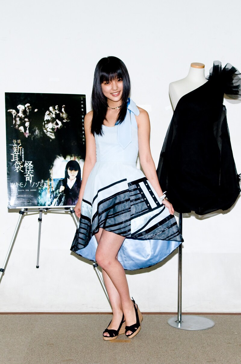 今後の海外進出については、「Twitterで海外のファンからたくさんメッセージをいただいているので、いろいろ行ってみたい」とコメント。