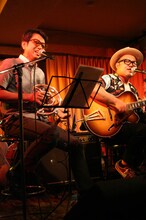 会場に美しいハーモニーを響かせた藤井フミヤと松本素生。