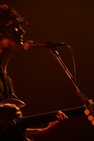 氏原ワタル（Vo,G）(c)susie