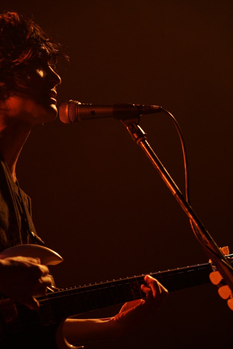 氏原ワタル（Vo,G）(c)susie