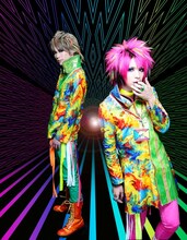 spiv statesの2人。右からJUN、IORI。