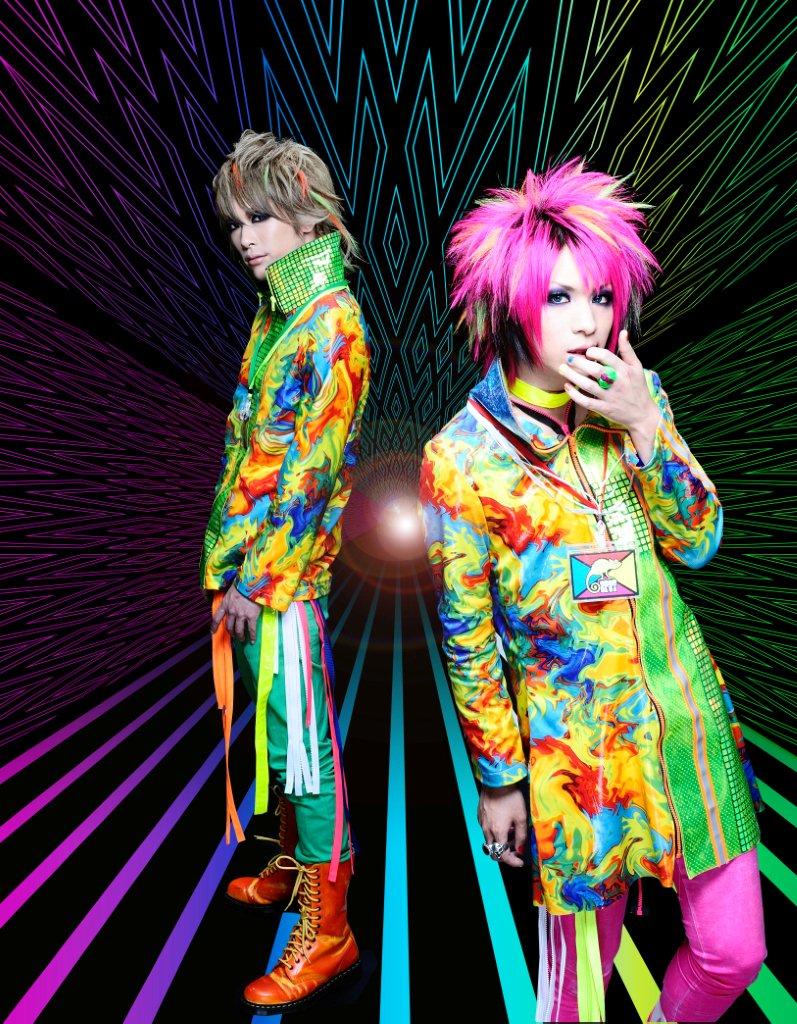 spiv statesの2人。右からJUN、IORI。