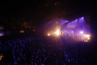 写真は先日行われたレコ発ライブの模様。