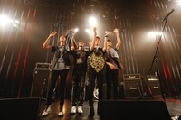 写真は先日行われたレコ発ライブの模様。