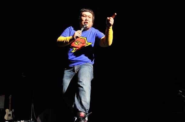 前説を務めたガリガリガリクソンは「僕、今日のチケット買ってあったんですよ！ でも仕事で入るって言われたから『出ます！』って即答して、チケットはヤフオクで半値で売りました（笑）」と暴露。