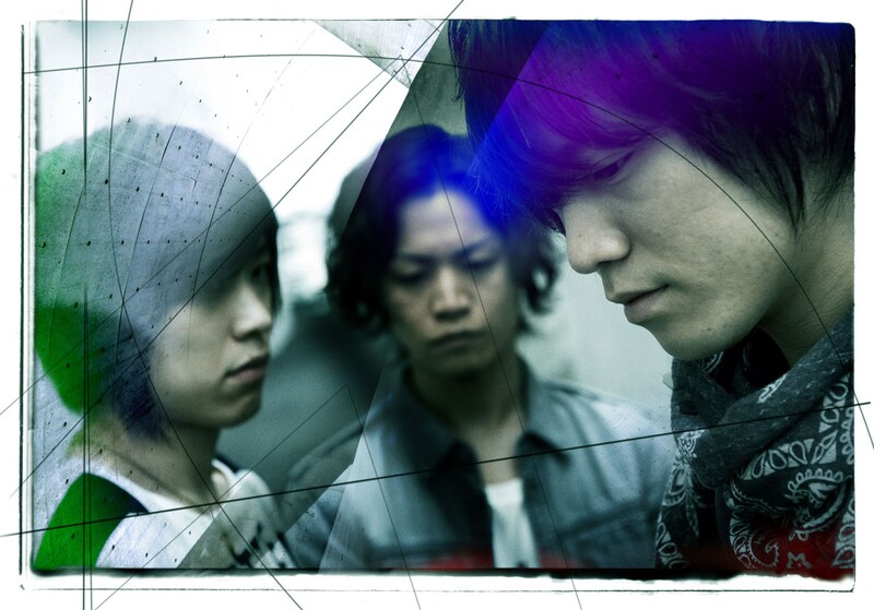 7月27日からはSHIBUYA BOXXにてマンスリーライブ「Fire Fire Fire」を開催。各回のゲストにSPANK PAGE、QUATTRO、HaKUを迎える。