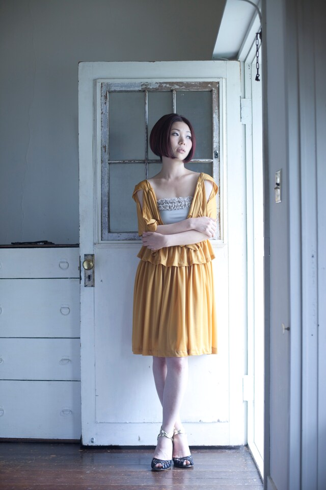 HanaHはJ-WAVEの深夜番組「MUSIC WONDERLAND」の月曜日ナビゲーターを担当している。