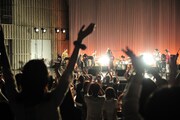 「KABA」には洋邦ナンバーのカバーを15曲収録。ライブではこのうち6曲が演奏された。（C）増子武志