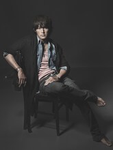 稲葉浩志はアルバムリリース直後の8月21日から、全国12会場で20公演を実施するアリーナツアー「Koshi Inaba LIVE 2010～en II～」をスタート。