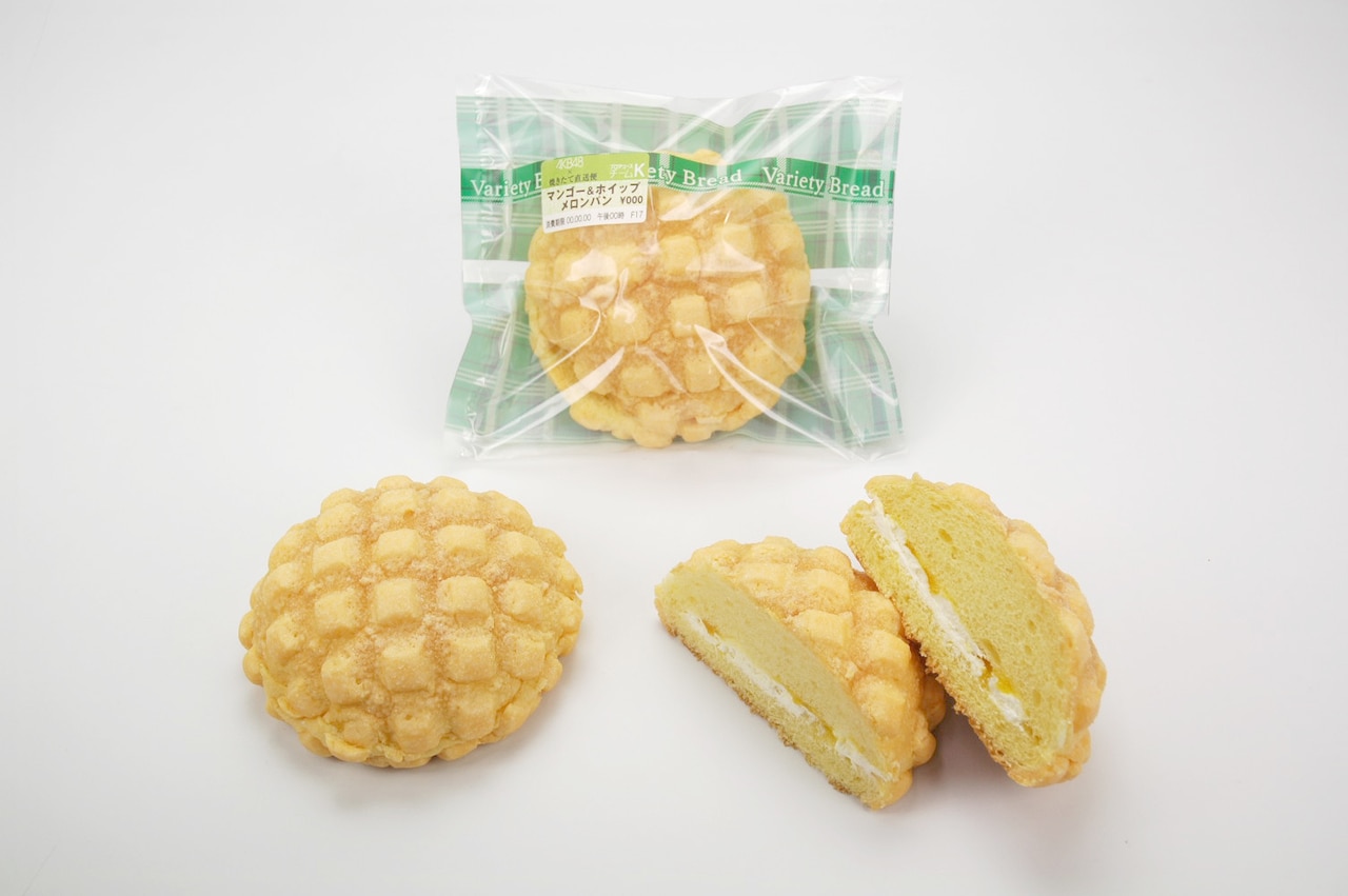 チームKとのコラボ商品「マンゴー＆ホイップメロンパン」（7月8日から