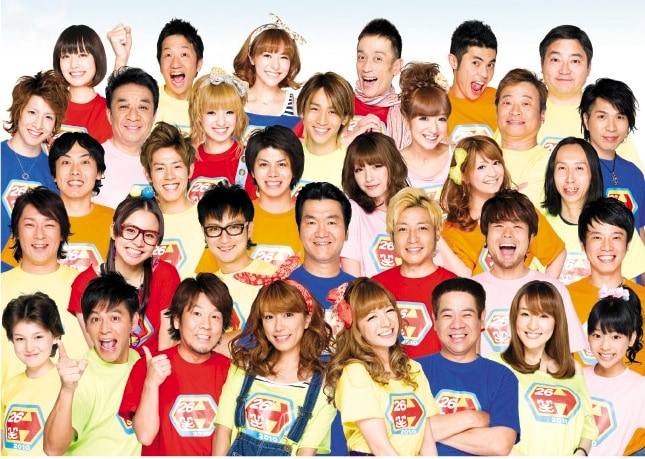 シングル「僕らには翼がある～大空へ～」を歌ったヘキサゴンオールスターズ（写真）は、人気芸能人34名で構成。