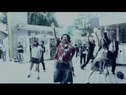 「Don't Stop The Music (young soul version)」のビデオクリップのワンシーン。