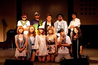 「Venus-B Night 2010」出演者集合写真。