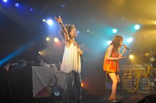 Miss Mondayと菅原紗由理。