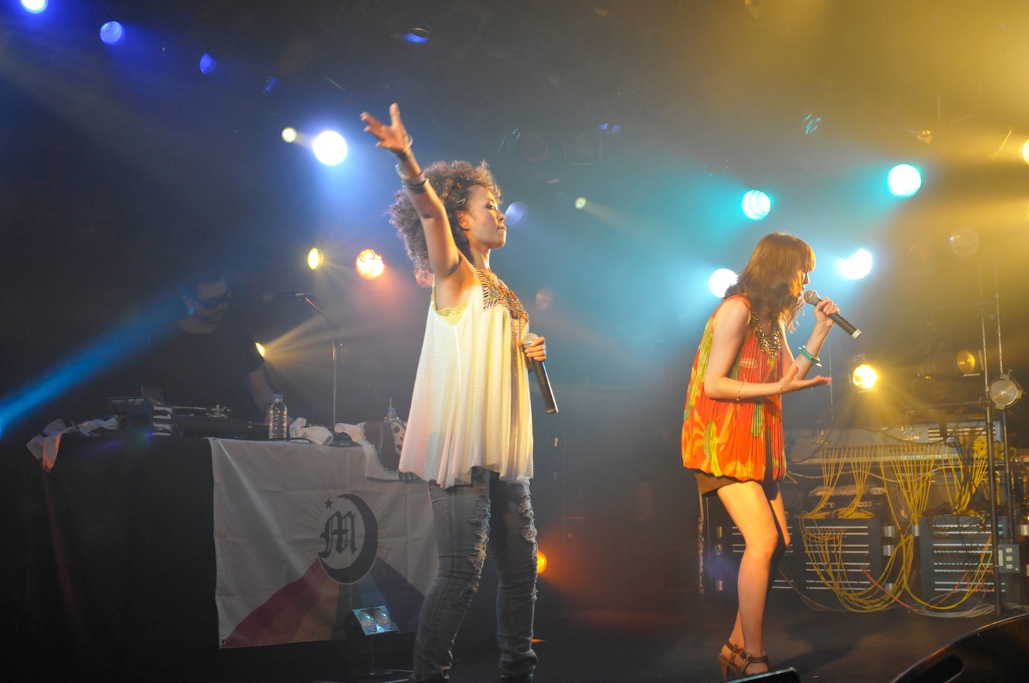 Miss Mondayと菅原紗由理。