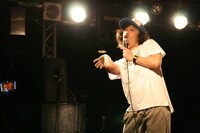 DJやついいちろう