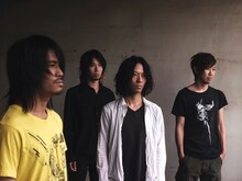 新作のリリースにあわせてTHE BACK HORNのアーティスト写真も一新。