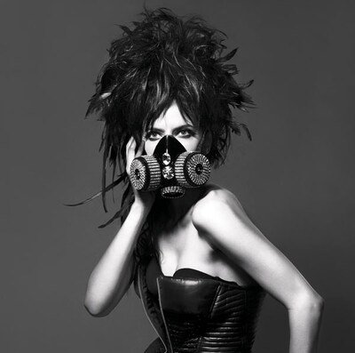 シングル「SHIVER」初回限定盤ジャケット