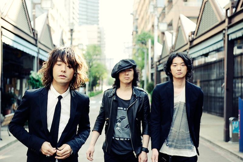 和田唱(Vo.G)は自身のTwitterアカウント(@sho_wada)にて今回のコラボを発表。菅原とのツーショット写真も公開している。