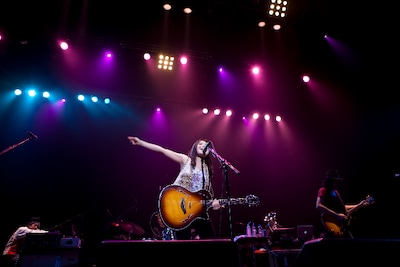 LOVE PSYCHEDELICOはこの2日後の7月10日に、渋谷C.C.Lemonホールでツアーファイナルを開催した。