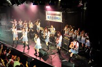 全力 GIRLSお披露目ライブの様子