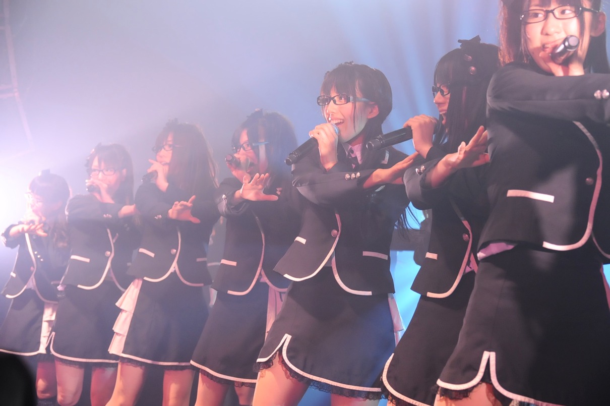 チームS 3rd公演「制服の芽」の様子