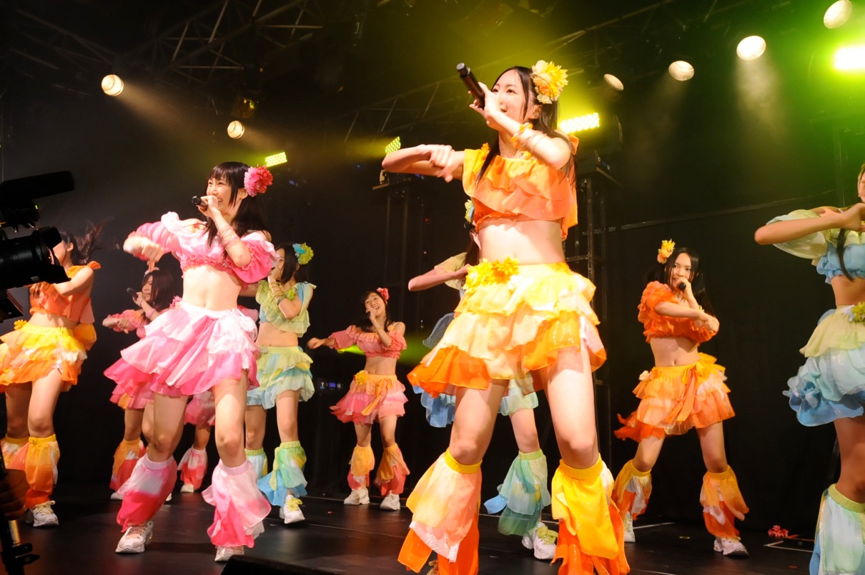 チームS 3rd公演「制服の芽」の様子