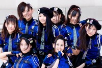 「少女は真夏に何をする？」を披露するアンダーガールズA。