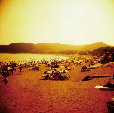 はかない夏の風景が切り取られたミニアルバム「八月の詩情」ジャケット写真。