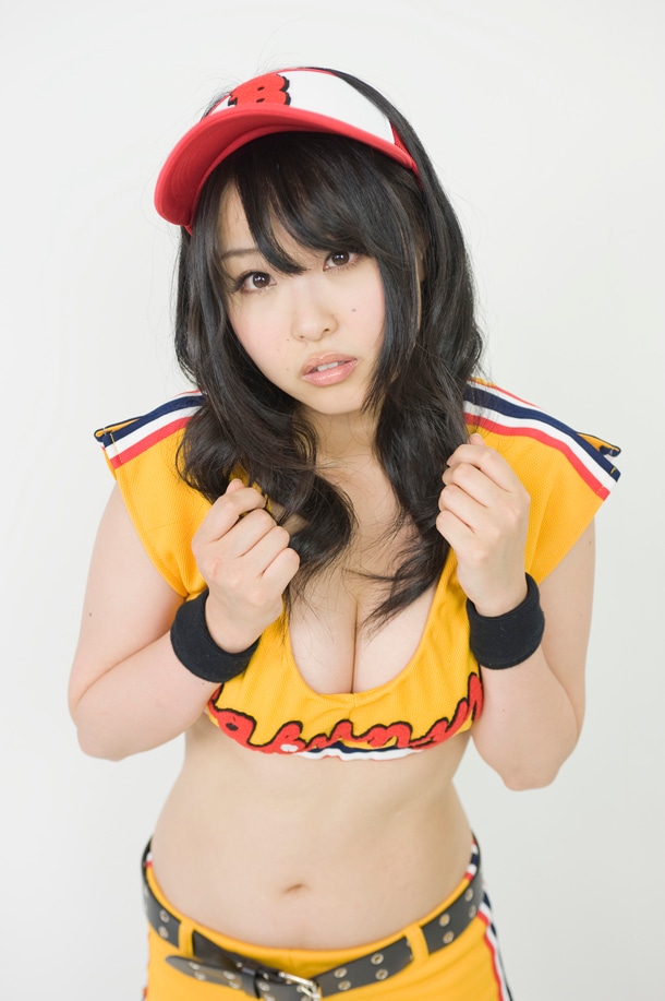 爆乳甲子園サード助川まりえ。背番号5。