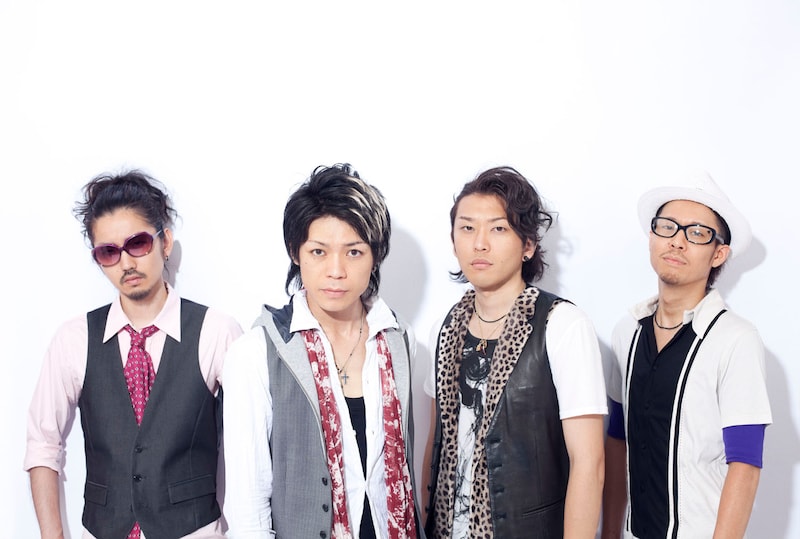 7月26日より全国ツアー「Hi-Fi Summer CAMP ~大変お手数です…~」をスタートさせたHi-Fi CAMP。新曲「一握りの空の下」はライブでも披露され、会場をおおいに盛り上げた。