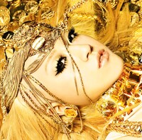 ナタリーPower Pushではアルバム「GOLD」（写真）の魅力を紐解くスペシャルインタビューを公開中。