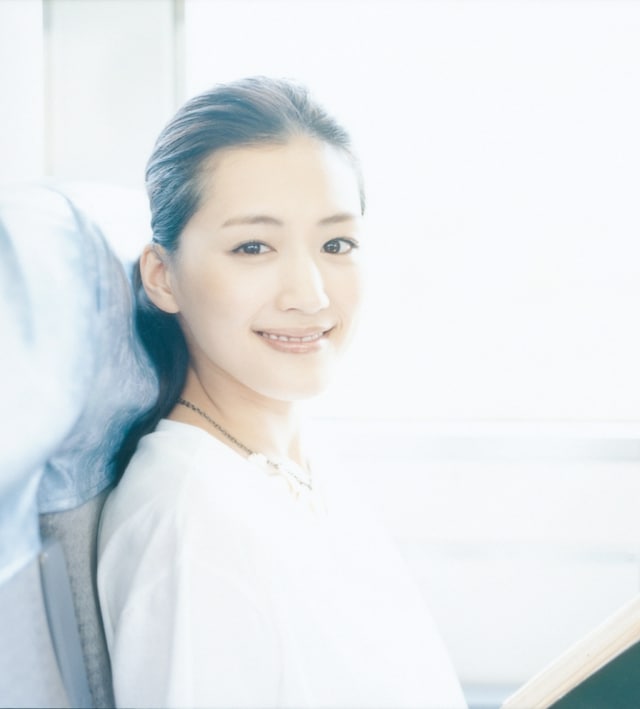 レコチョクではシングルリリースに先駆け「マーガレット」のビデオクリップが配信中。さらに「ピリオド」「交差点days」「飛行機雲」といった旧作の映像もあわせて配信されている。