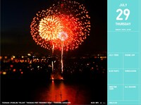 写真は「UNIQLO CALENDAR」横浜港花火ショー編。