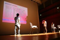 東京・杉並公会堂大ホールで発売記念イベントで行われたCD発売記念イベントの模様。