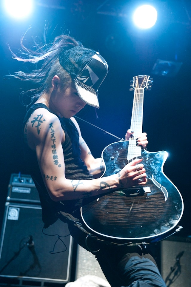 雅-MIYAVI-はオフィシャルTwitterアカウント（@miyavi_official）で、「今回は新曲やりまくりまっせ」とツアーへの意気込みをコメント。