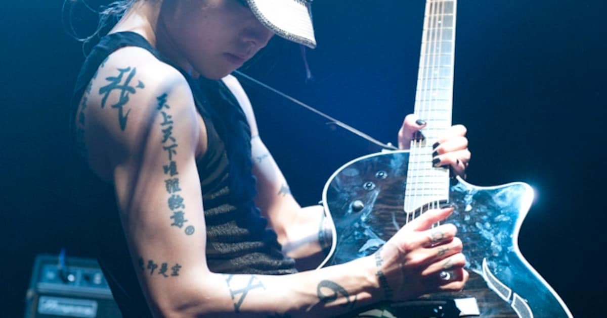雅-MIYAVI-東京ライブ12連戦を全公演Ustream生中継 - 音楽ナタリー
